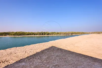 √ Waterfront | Luxury Living | V5 -Biggest Size √