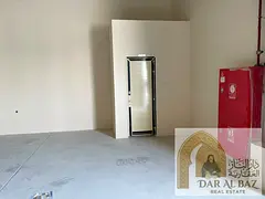 Large warehouse suitable for all types of commercial projects, fully equipped, prime location, elect