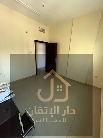 فرصة ذهبية للإيجار شقة غرفة وصالة منطقة البوطينة تامين موجل 6 شهور  شهور مجان