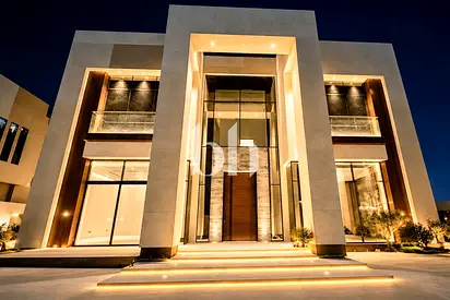 Exceptional Corner Villa | Pool | Ready to move