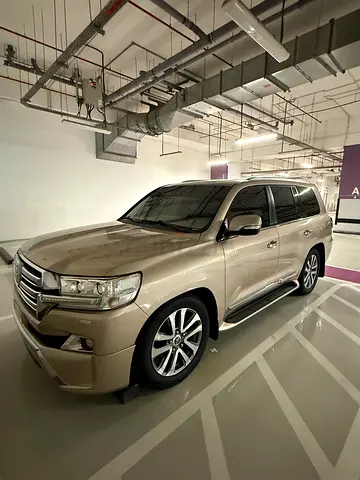 Toyota Land Cruiser VXR 2017 GCC Specs