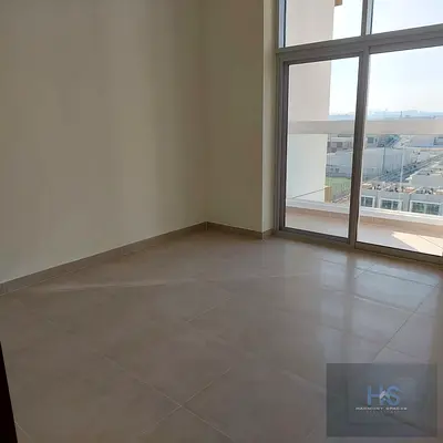 شقة فندقية مشرقة بغرفة نوم واحدة | عزيزي بلازا | شرفة وإطلالة على المدينة