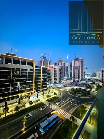 ALL NEW STUDIO APARTMENT WITH FITTED KITCHEN // CHILLER FREE