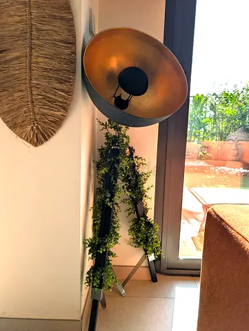 ⫸ *QUICK SELL* Retro Industrial Vintage Spotlight Tripod Floor Lamp Dish Adjustable | RRP: 960 AED