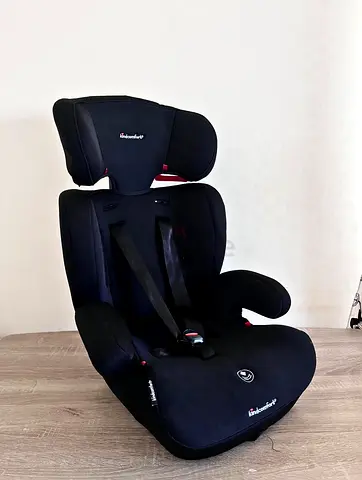 Child Car Seat / Booster Seat - Black, Good Condition