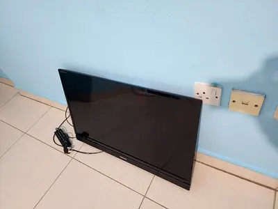 TOSHIBA TV 32"