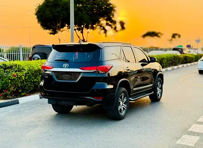 2024 Toyota FORTUNER photo 6