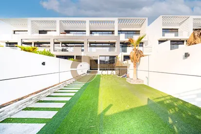 MULTIPLE UNITS I PRIVATE ELEVATOR AND GARDEN