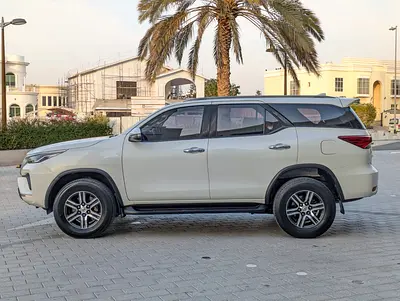 صورة مصغرة 16 لـ 2021 Toyota FORTUNER