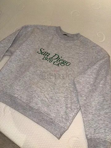 Grey 'San Diego 1970 CA' Crewneck Sweatshirt - size S