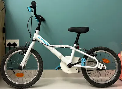 Decathlon B'Twin Inuit 100 16-Inch Kids Bike