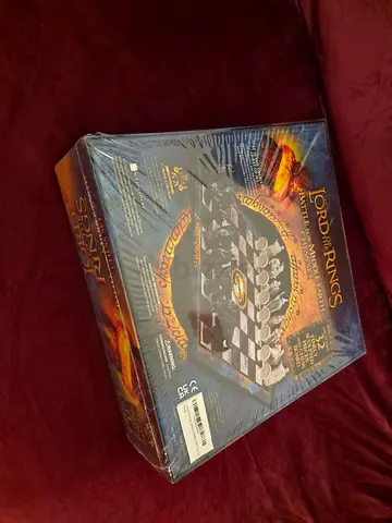The Noble Collection Lord of Rings - Chess Set: Battle for Middle-Earth,Black One Size NN2174