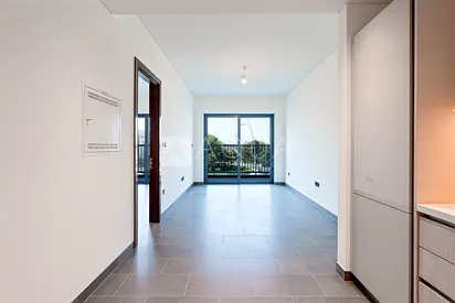 Low Floor | Spacious 1 Bedroom | Vacant