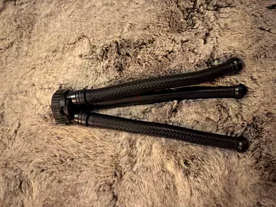 Small flexible mini tripod for camera/phone - compact and bendable