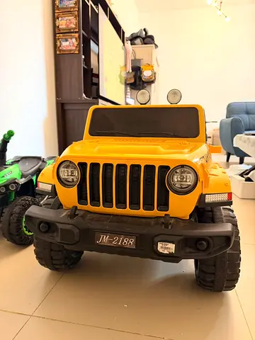 Urgent sale - Rechargeable Electric On Jeep for Kids - Not used ( Only Starting problem)