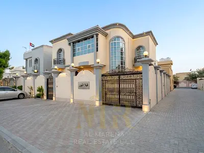للبيع فيلا بعجمان منطقه الروضه 3  شارع وسكة  تمليك حر لجميع الجنسيات وأمكانية التمويل البنكي بسعر شامل كهرباء ومية  ومكيفات