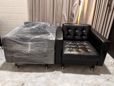 Black leather single-seater armchair (lock like new)