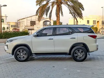 صورة مصغرة 16 لـ 2021 Toyota FORTUNER