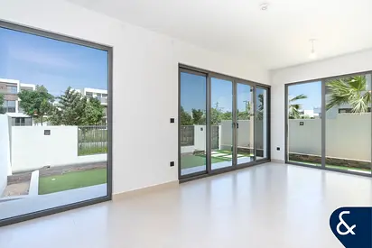 Closed Kitchen | Entertain Suite | Single Row