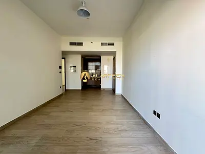 SPACIOUS LAYOUT | VACANT | LOW FLOOR | PRIME LOCATION