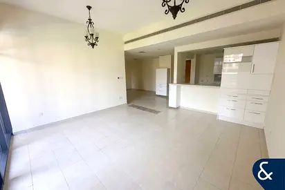 Exclusive | 3 Bed+Laundry | Pool Views
