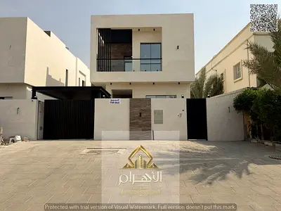 فيلا فاخرة للبيع بالمويهات 2 - عجمان | 5 غرف ماسترG+1| بمساحة 3500 قدم | تملك الحر