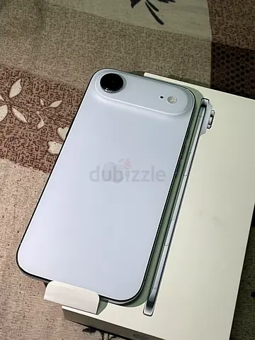 I phone 17air 256gb. 6 months used only