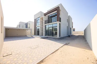 √ Single Row Corner Villa | Spacious Plot | VACANT√