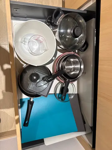 Assorted kitchen pots, pans and baking dishes - good used condition