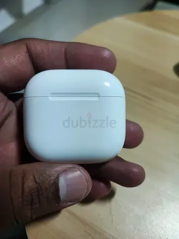 Apple Airpod 4 ANC Used white true wireless earbuds charging case - good condition