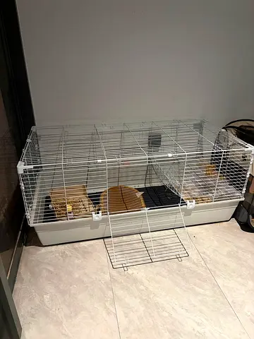 Large small-animal cage — excellent condition