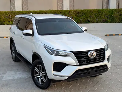 2023 Toyota Fortuner EXR GCC Specs V4 2.7L and Exterior Excellent Condition