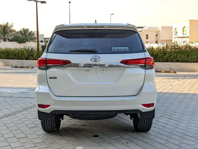 صورة مصغرة 15 لـ 2021 Toyota FORTUNER