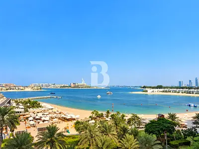Spacious | 3 bedrooms | Sea view | Chiller Free