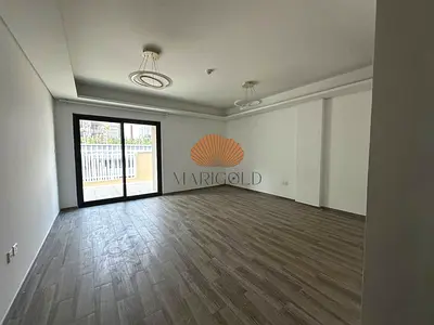 SPACIOUS I CHILLER FREE I EASY ENTRY EXIT