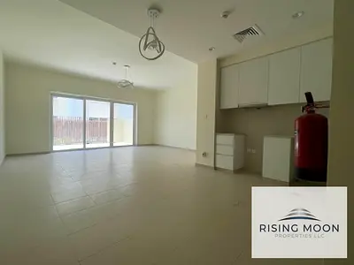 2BR WITH PRIVATE COURT YARD FOR RENT IN URBANA