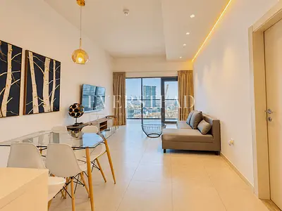 Spacious 1 Bedroom | Park View | Furnished