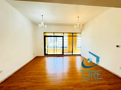 BRIGHT | SPACIOUS | CHILLER FREE |READY TO MOVE IN