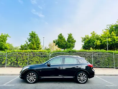 2016 Infiniti QX50 photo 2