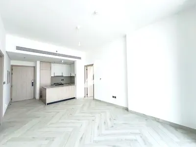 Vacant | Ready to Move | Two Years Old Building