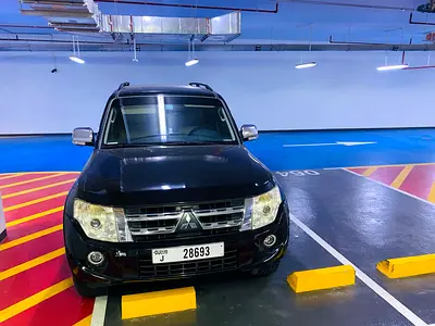 2013 Mitsubishi Pajero GLS GCC Specs - Excellent Condition, Well Maintained