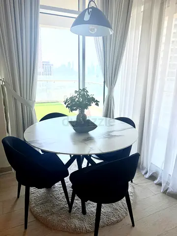 Dining  table + 4 chairs marble top