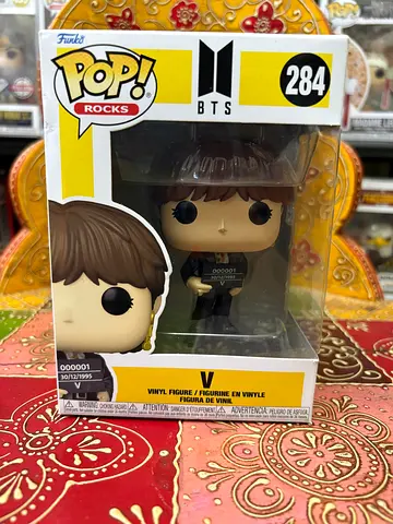 Funko Pop! Rocks BTS V #284 - Vinyl Collectible (Boxed)
