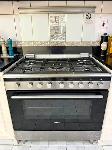 Siemens Latest model full Gas cooker 90 by 60cm