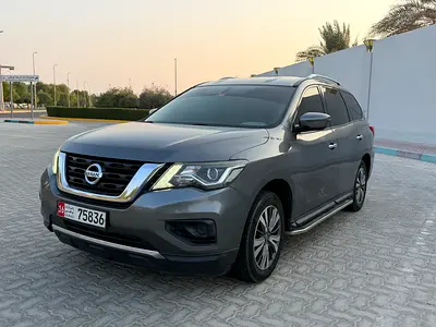 2019 Nissan PATHFINDER photo 2