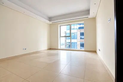 SEMI-CLOSED KITCHEN - PREMIUM LAYOUT - HIGHER FLOOR
