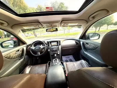 صورة مصغرة 18 لـ 2015 Infiniti QX70