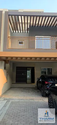 CORNER UNIT || LARGE PLOT