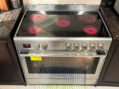 Bosch 5 Burner Electric Ceramic Cocker  size 90 by 60cm