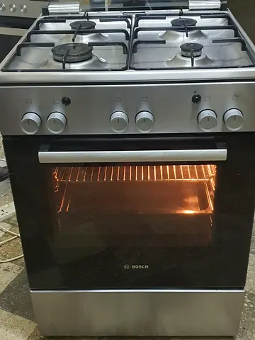 Bosch four burner full gas cooker size 60cm price 750